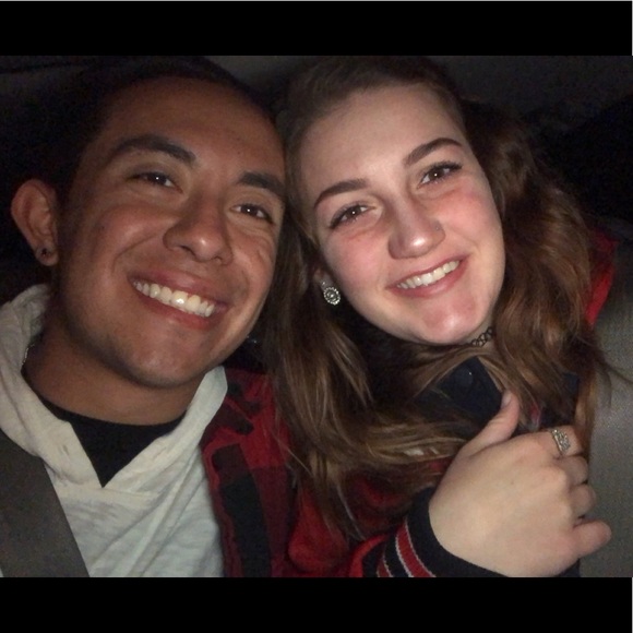 Meet your Posher, Brittney - Picture 3 of 3